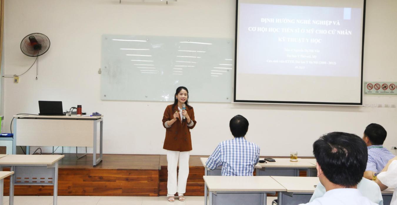 09/19/2023 - Talkshow in Hanoi University of Public Health